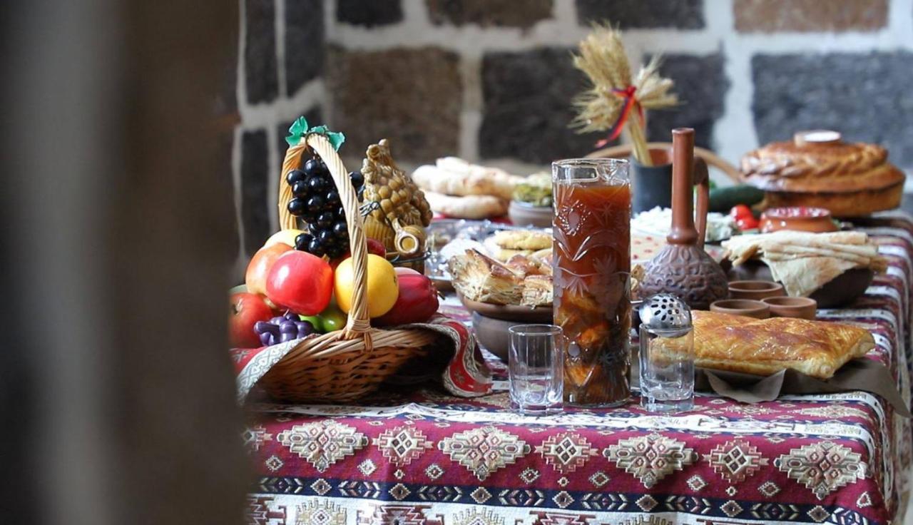 גיומרי Guesthouse Emma מראה חיצוני תמונה