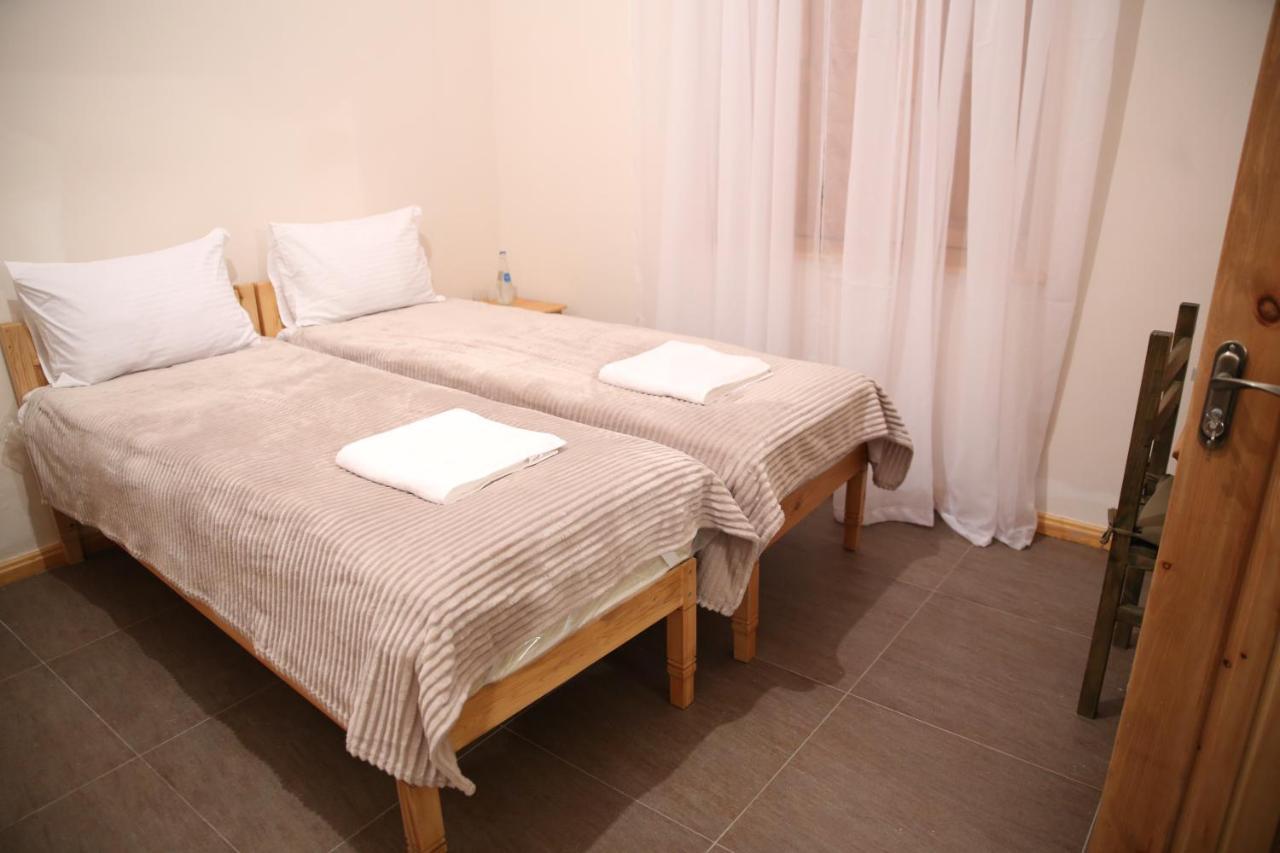 גיומרי Guesthouse Emma מראה חיצוני תמונה