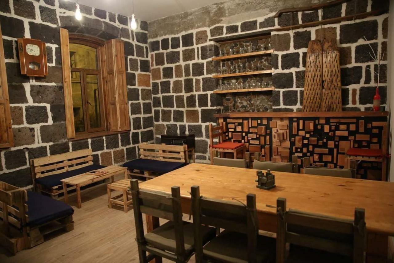 גיומרי Guesthouse Emma מראה חיצוני תמונה