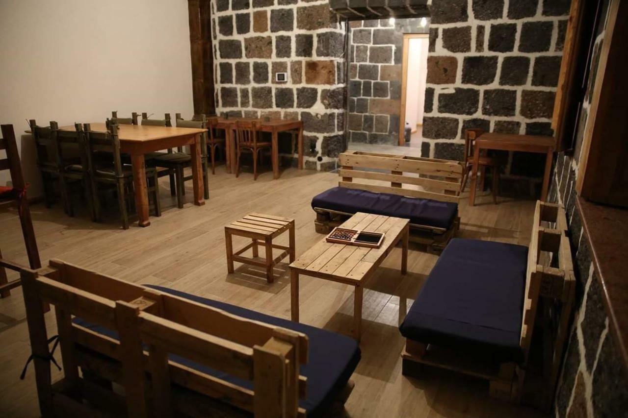 גיומרי Guesthouse Emma מראה חיצוני תמונה