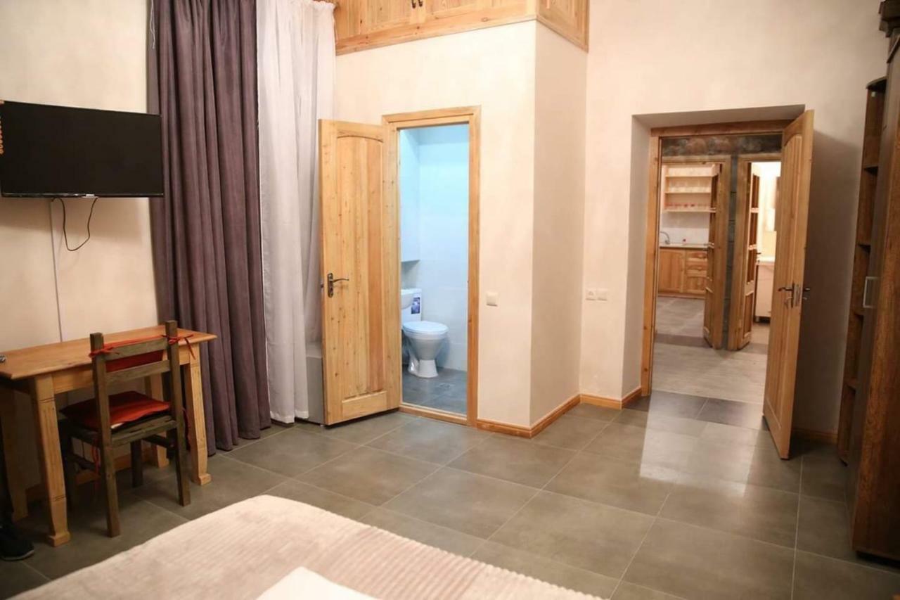 גיומרי Guesthouse Emma מראה חיצוני תמונה